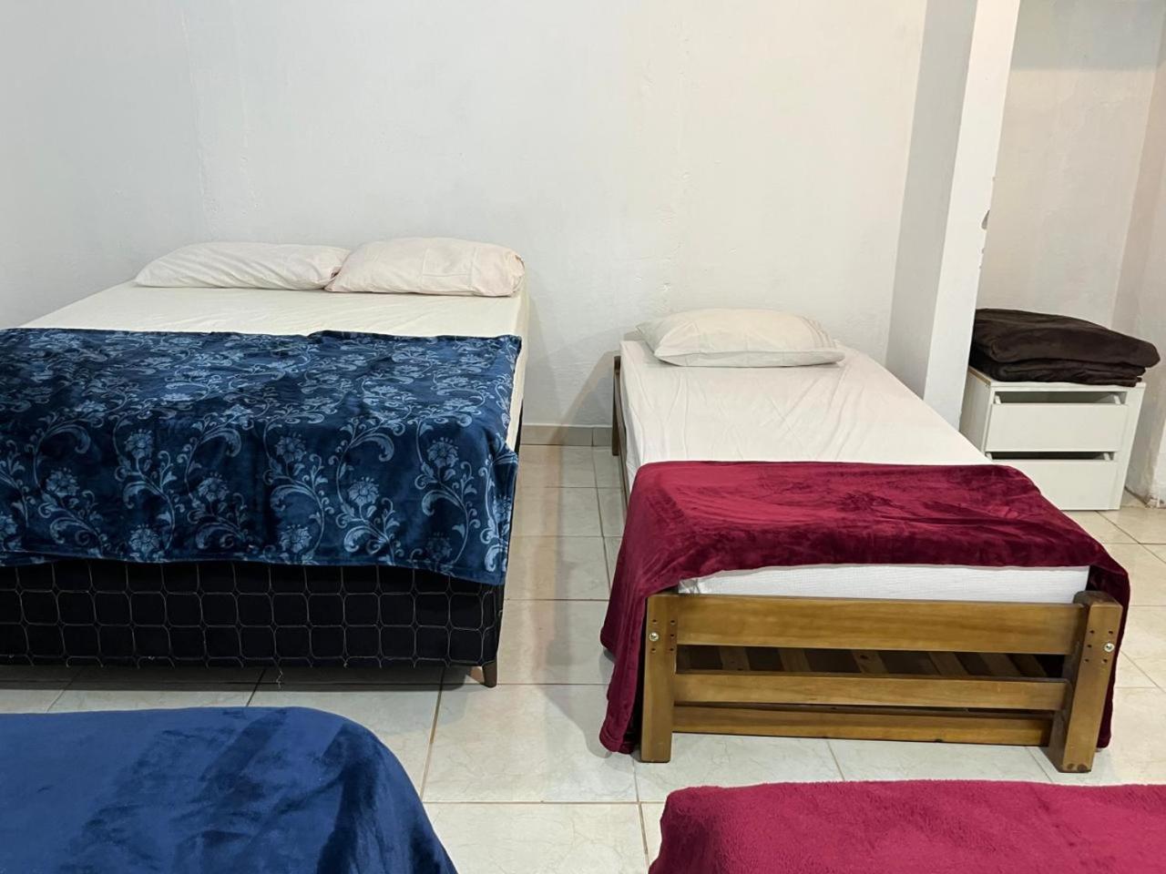Casa de Praia -500 metros da Praia - Com 06 camas -sendo duas de casal - Garagem e entrada individual- Ar condicionado e roupa de cama