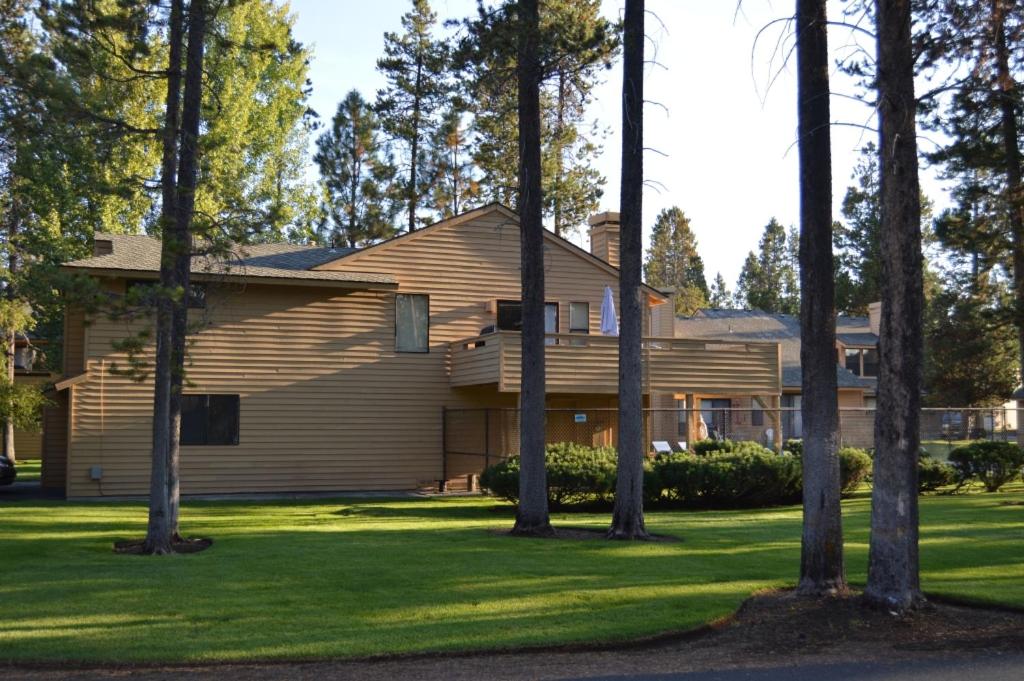 #1 Fairway Village LN view 2