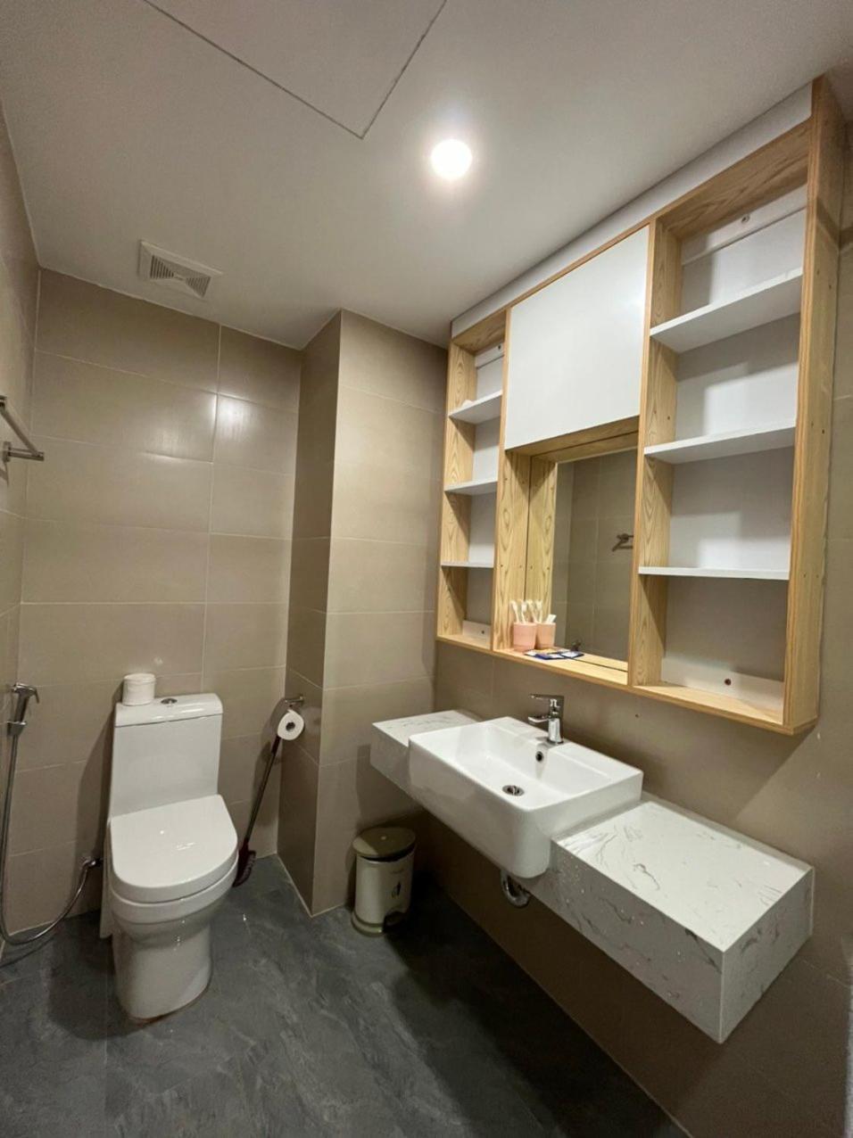 Serviced Green Pearl Apartment in Bac Ninh city view 4