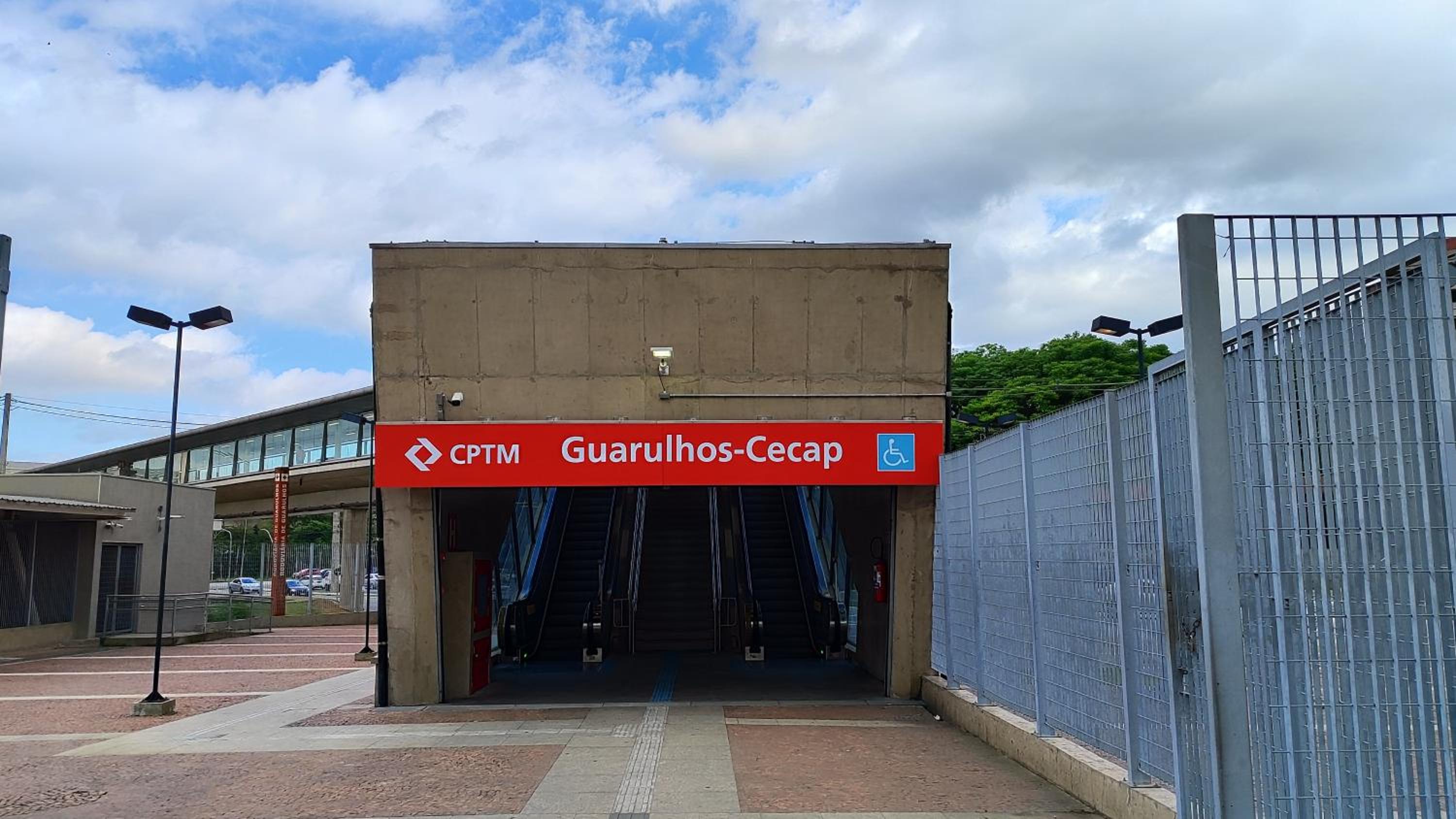 Quarto Individual Muito Perto do Aeroporto Internacional GRU