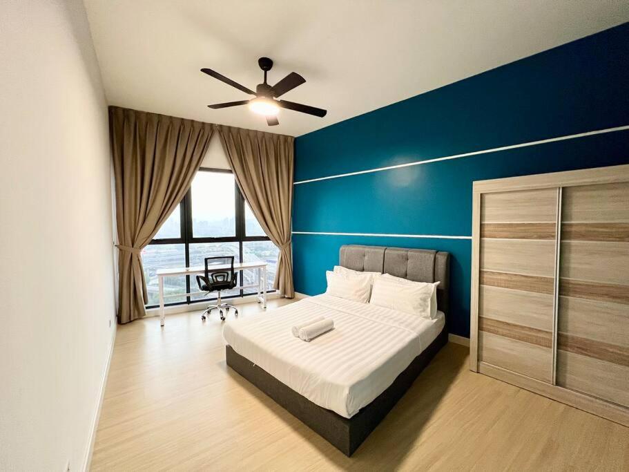 ContiNeW Pudu nr Ikea Cheras 2Br-6pax-1park-Wi-fi