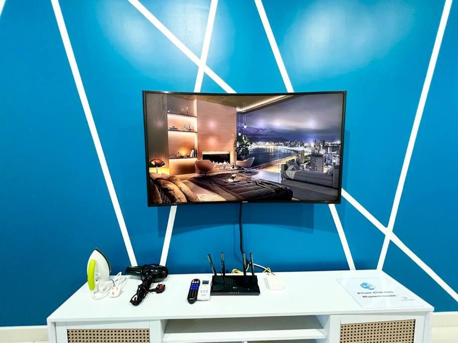 ContiNeW Pudu nr Ikea Cheras 2Br-6pax-1park-Wi-fi