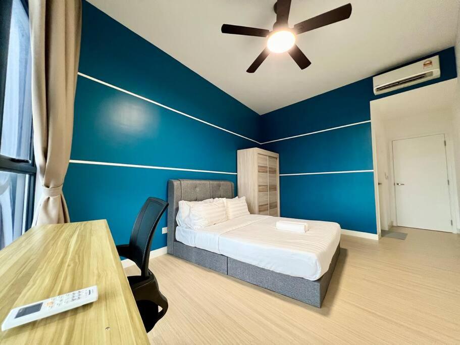 ContiNeW Pudu nr Ikea Cheras 2Br-6pax-1park-Wi-fi