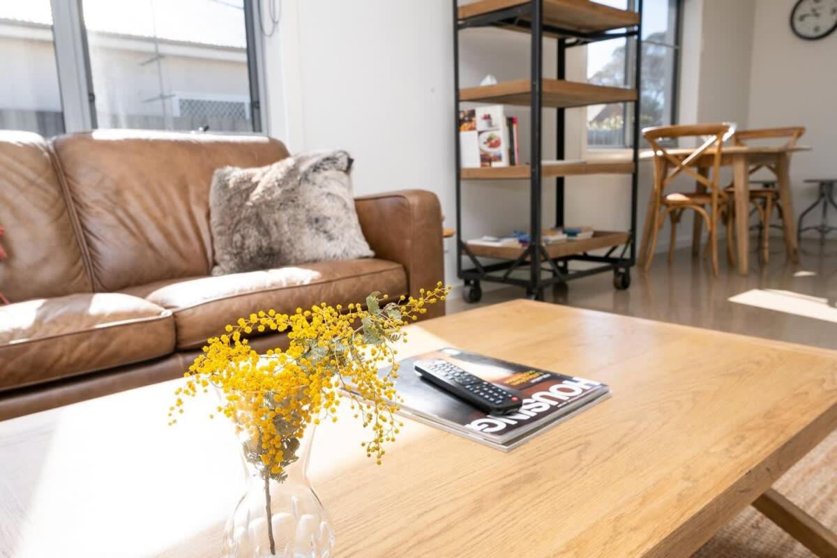 The Endsleigh -1 Bedroom Villa, Free Wifi, Near CBD view 5