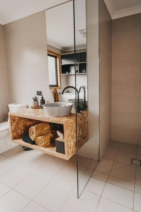 Black Wattle Coastal Retreat