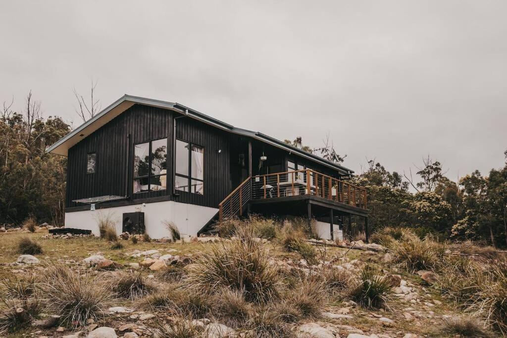 Black Wattle Coastal Retreat
