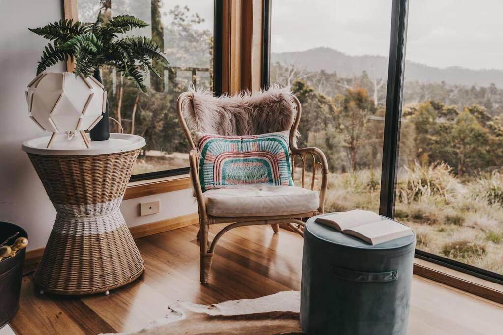 Black Wattle Coastal Retreat