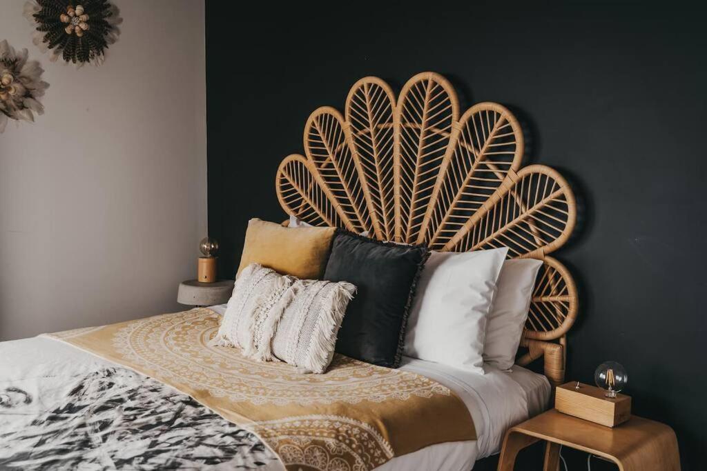 Black Wattle Coastal Retreat