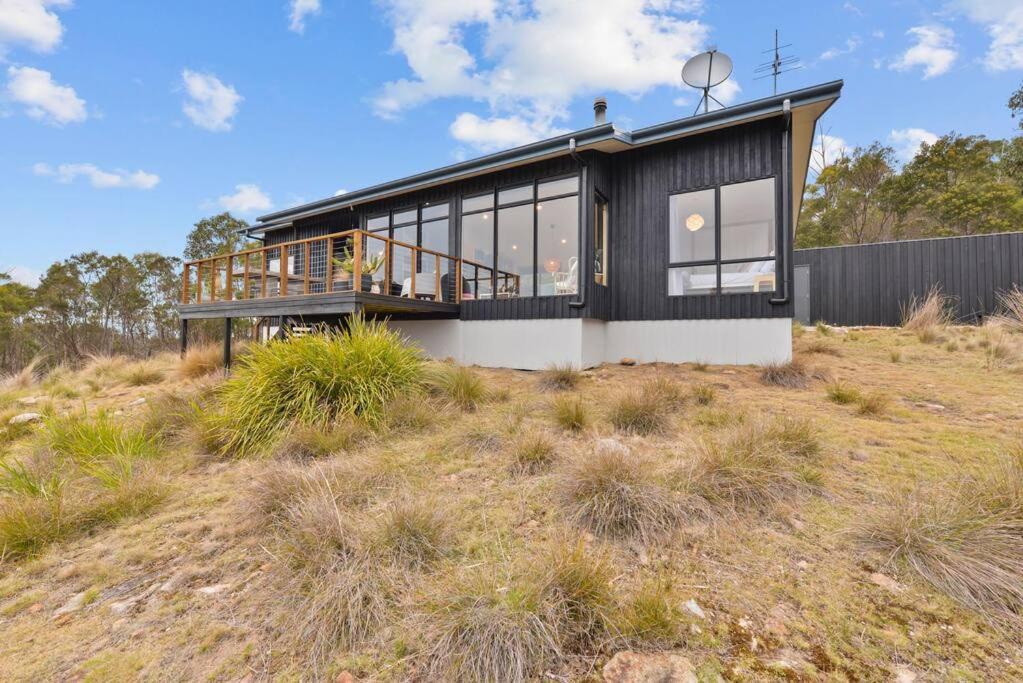 Black Wattle Coastal Retreat