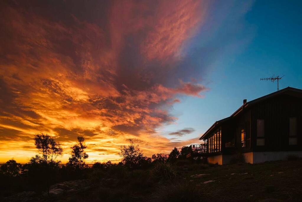 Black Wattle Coastal Retreat