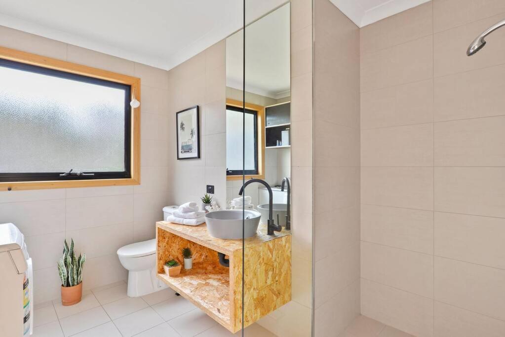 Black Wattle Coastal Retreat