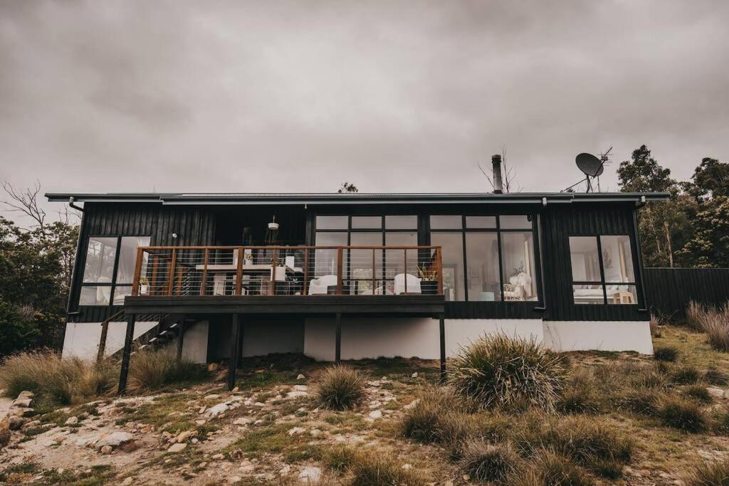 Black Wattle Coastal Retreat