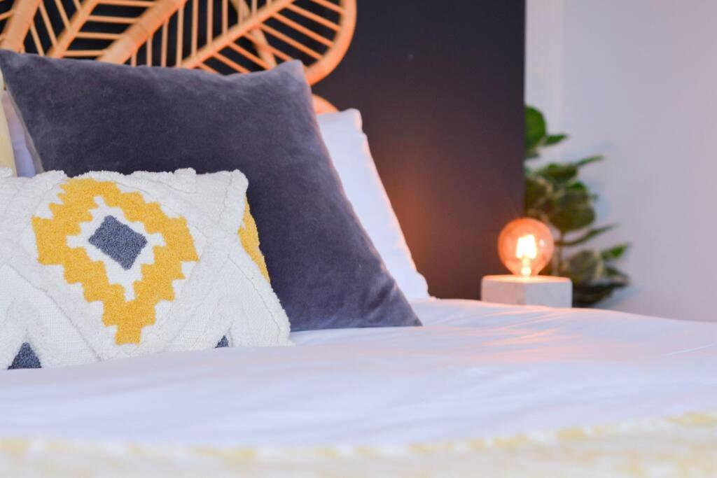 Black Wattle Coastal Retreat