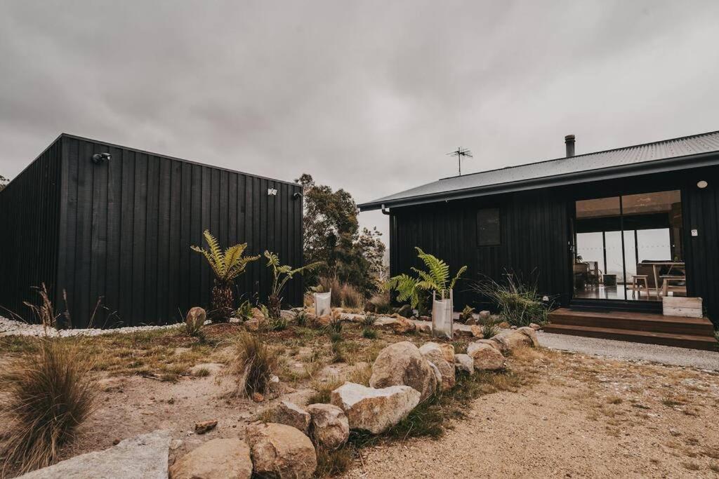 Black Wattle Coastal Retreat