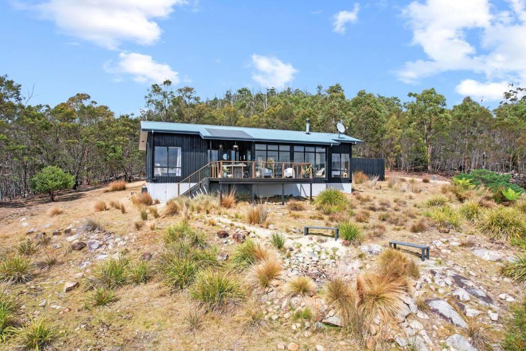 Black Wattle Coastal Retreat