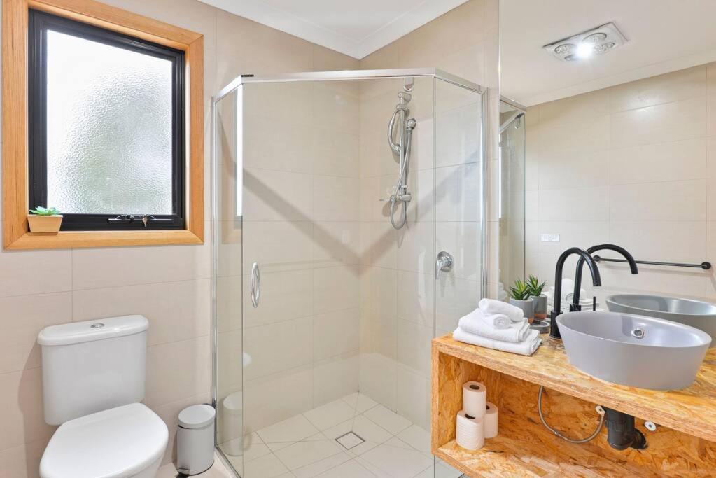 Black Wattle Coastal Retreat