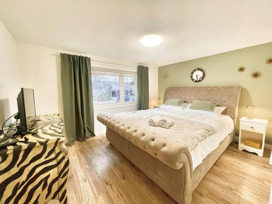 3 Bdr Bungalow in Burlington
