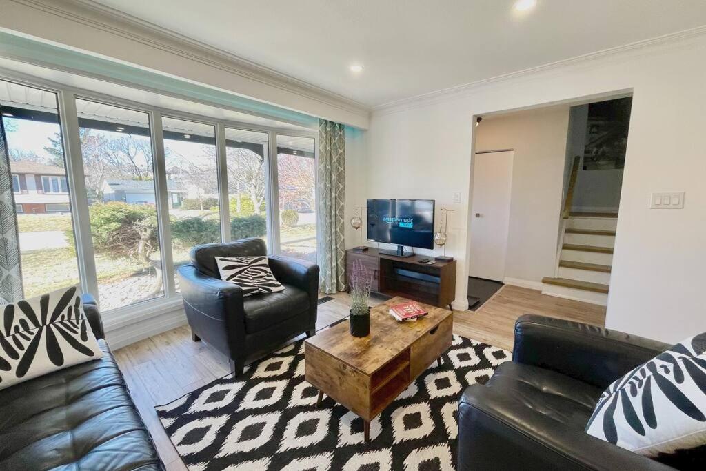 3 Bdr Bungalow in Burlington
