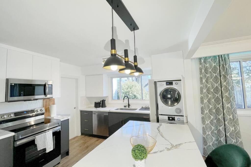 3 Bdr Bungalow in Burlington