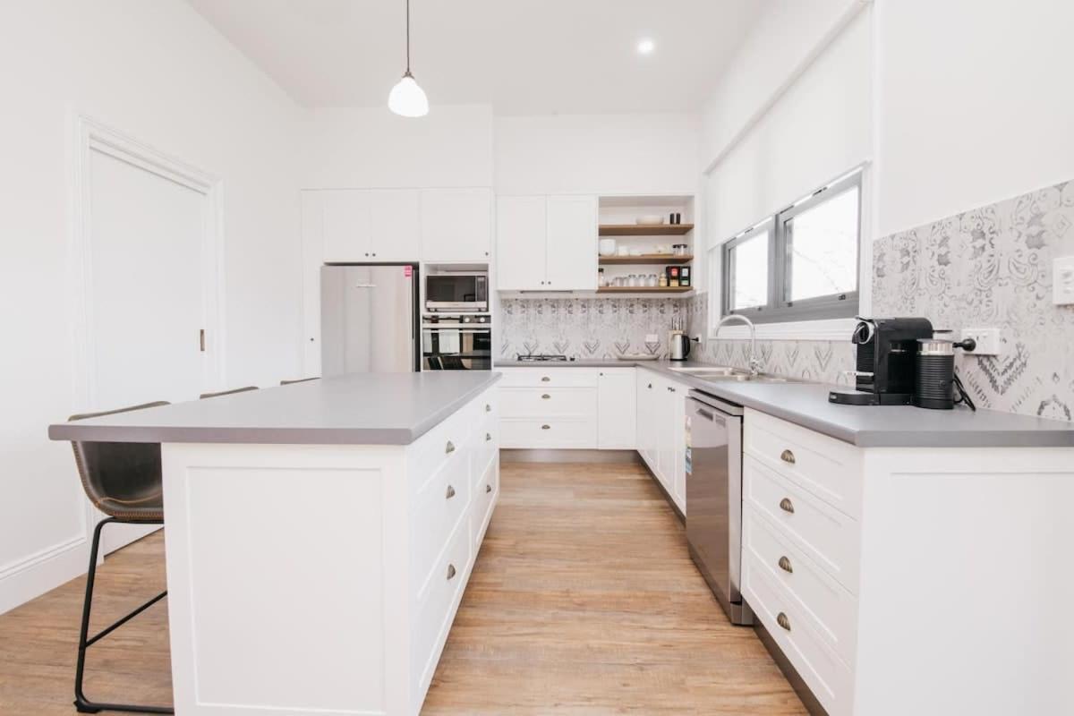 Dimby Cottage Beautifully Restored Heritage Home view 3