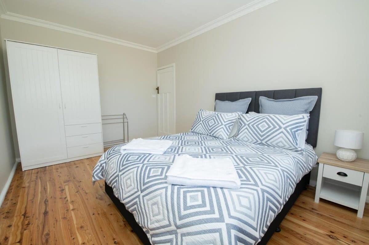 Sweet Caroline Sunny & Spacious Sleeps 6