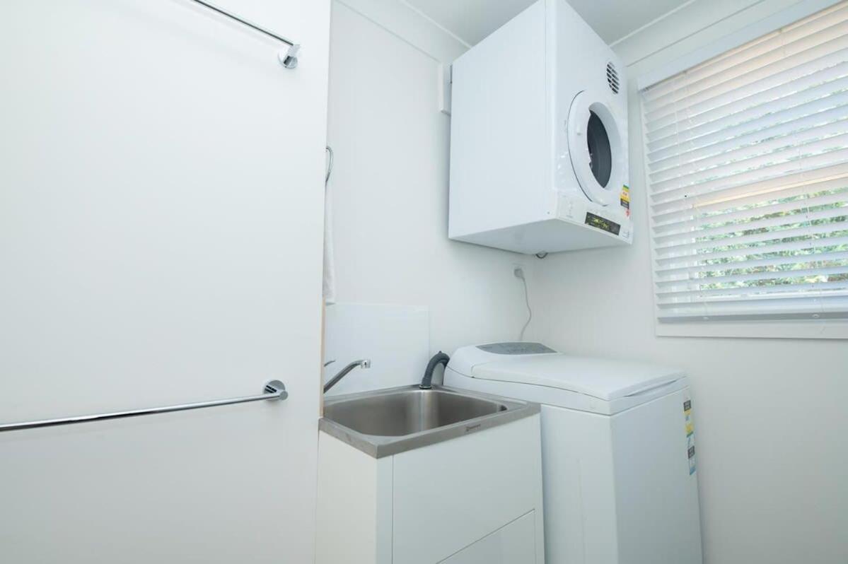 Sweet Caroline Sunny & Spacious Sleeps 6