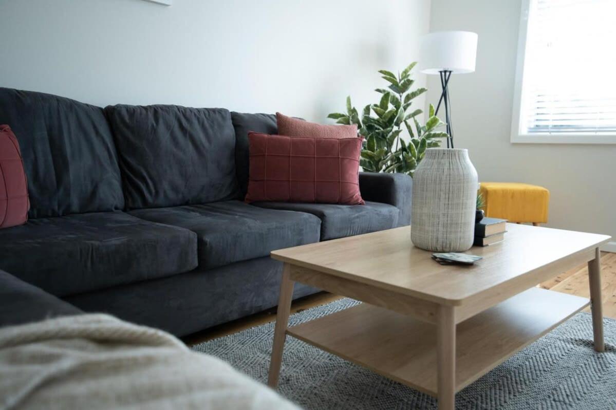 Sweet Caroline Sunny & Spacious Sleeps 6