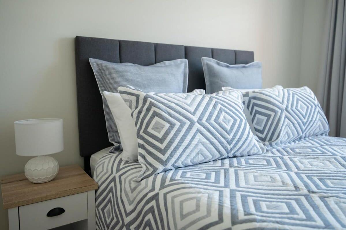 Sweet Caroline Sunny & Spacious Sleeps 6