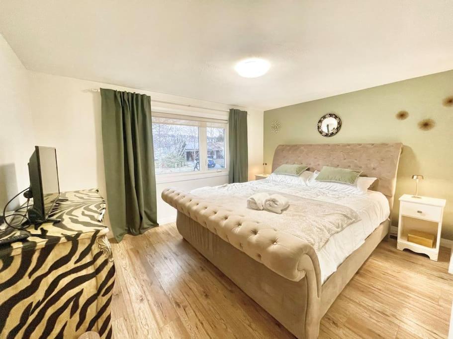 3 Bdr Bungalow in Burlington