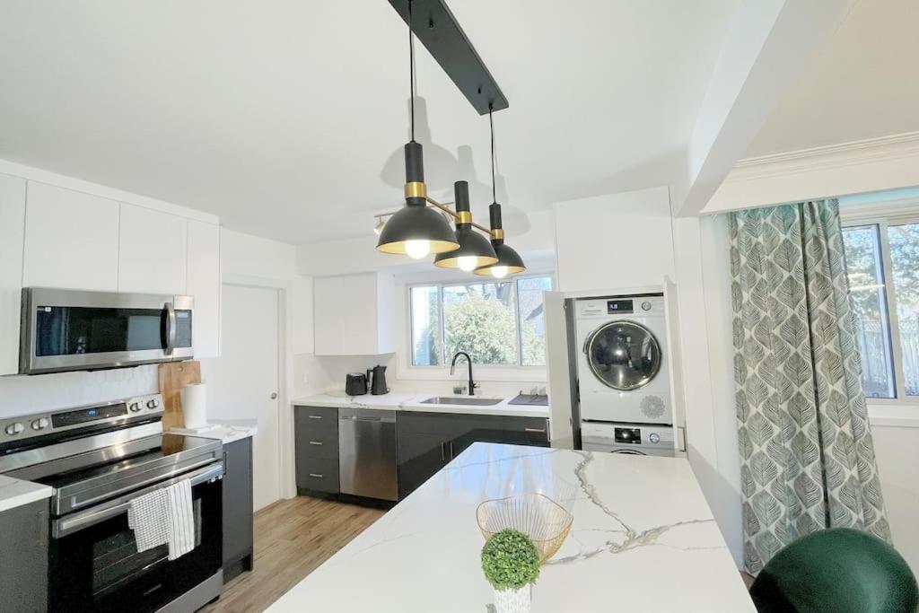 3 Bdr Bungalow in Burlington