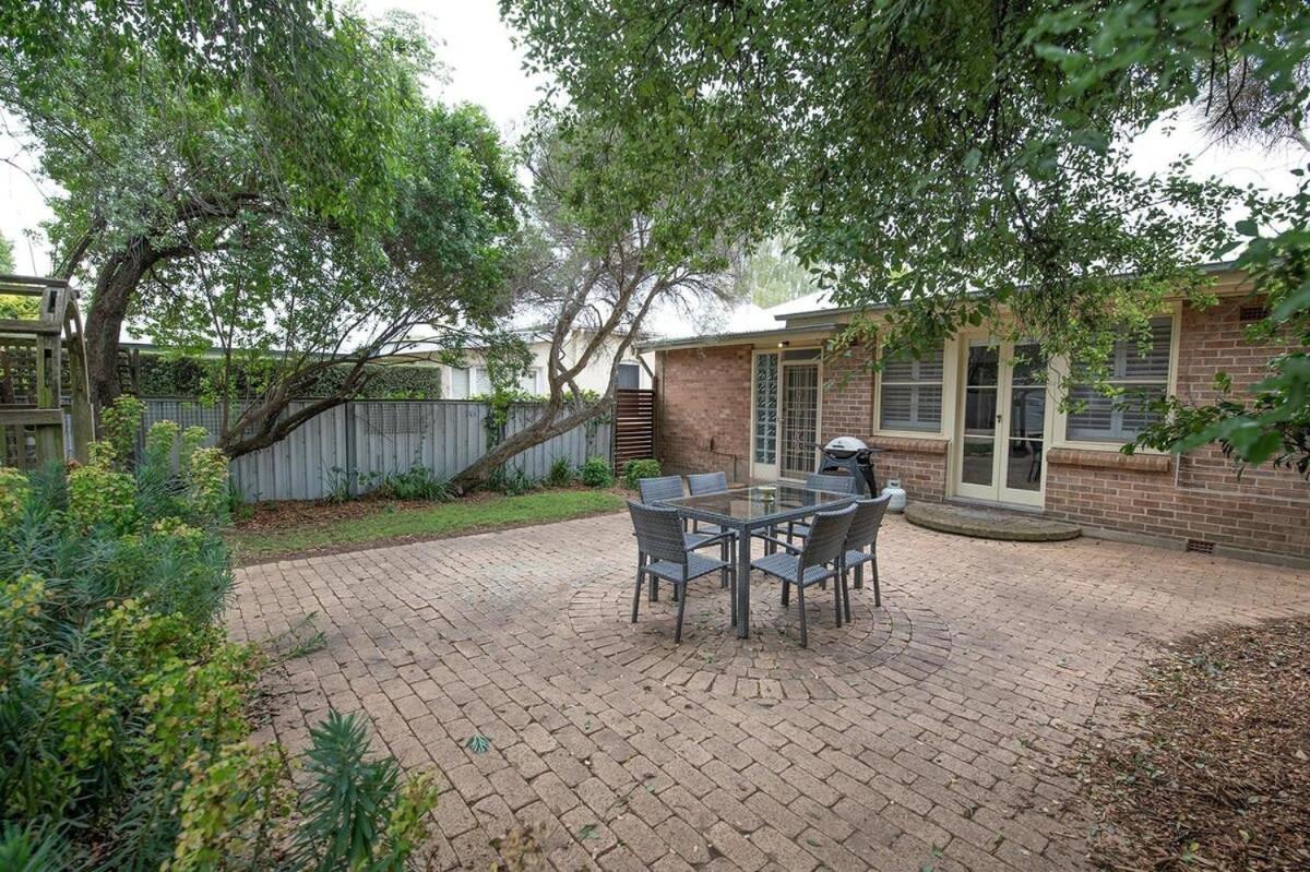 The Oaks on March Stunning & Elegant CBD Home view 3