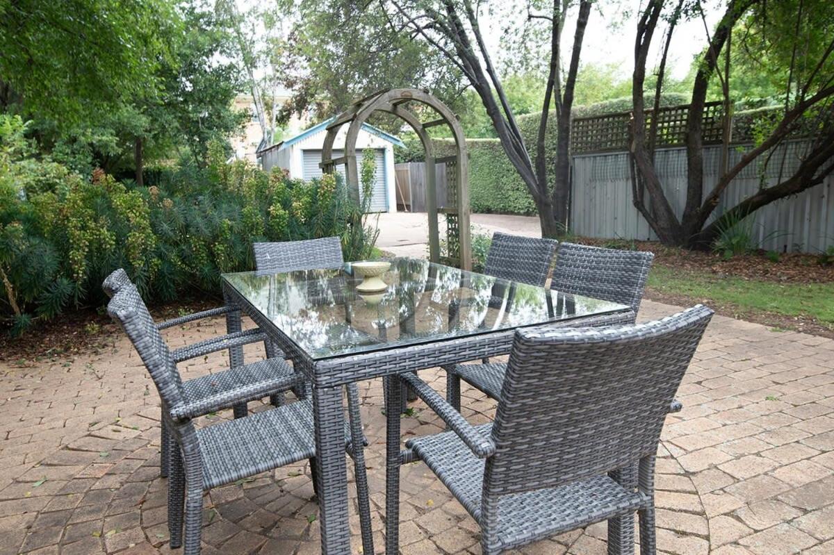 The Oaks on March Stunning & Elegant CBD Home view 4