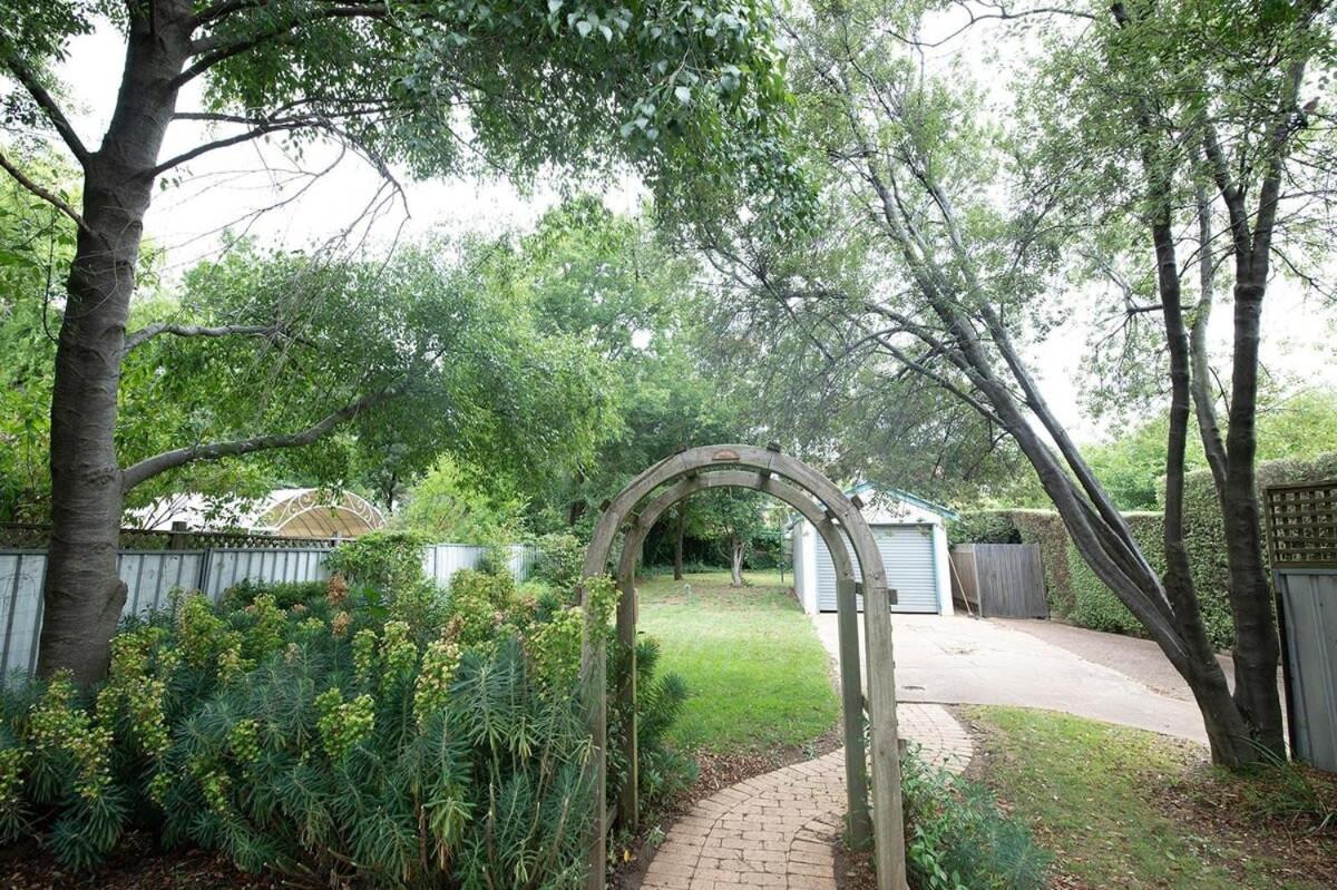 The Oaks on March Stunning & Elegant CBD Home view 5