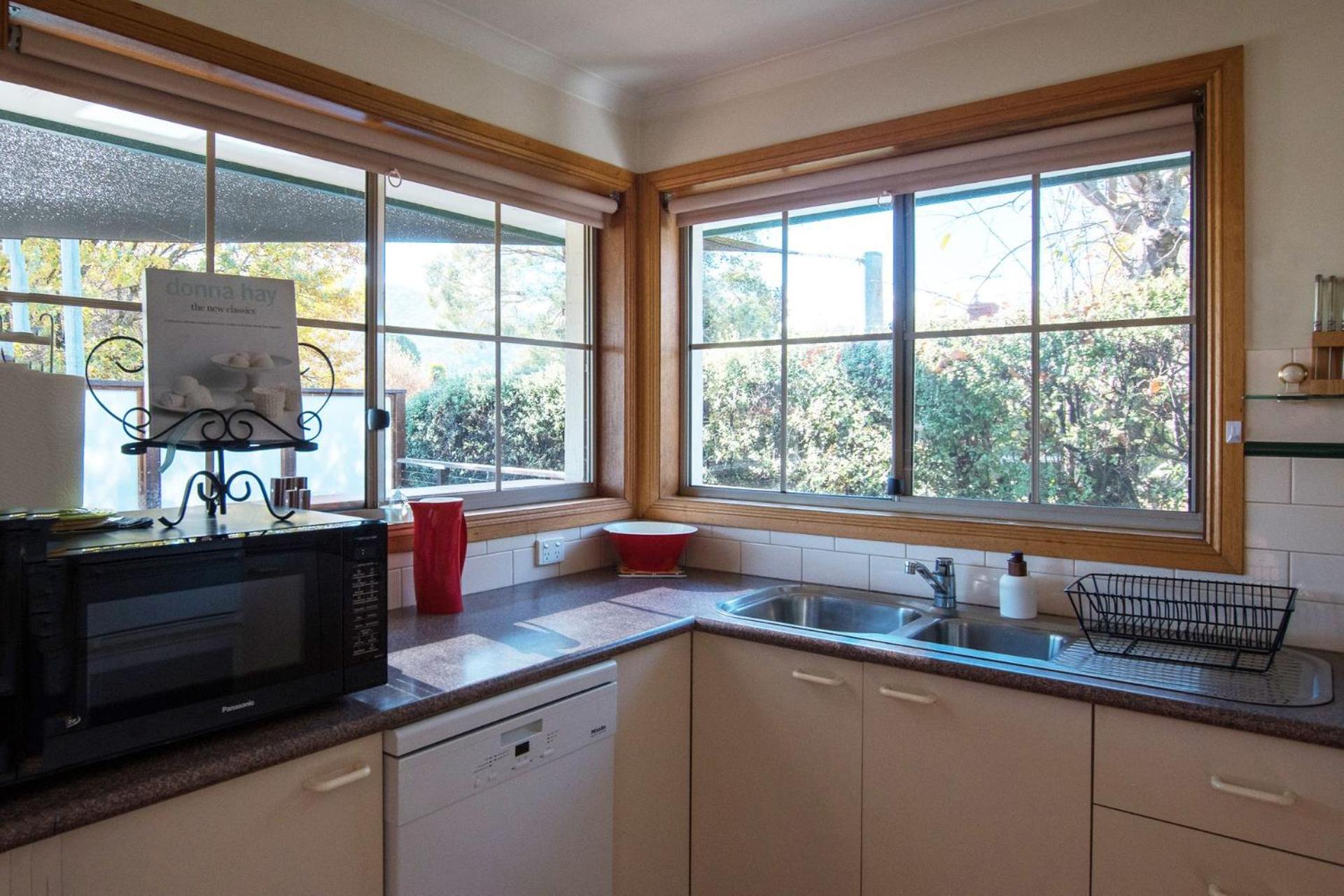 9a Woodlands Grove
