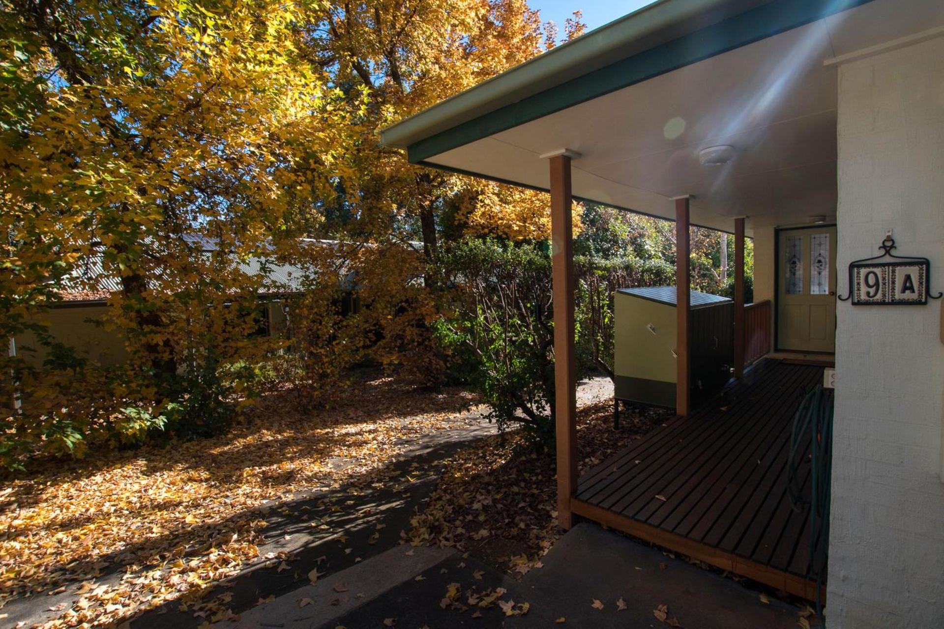 9a Woodlands Grove