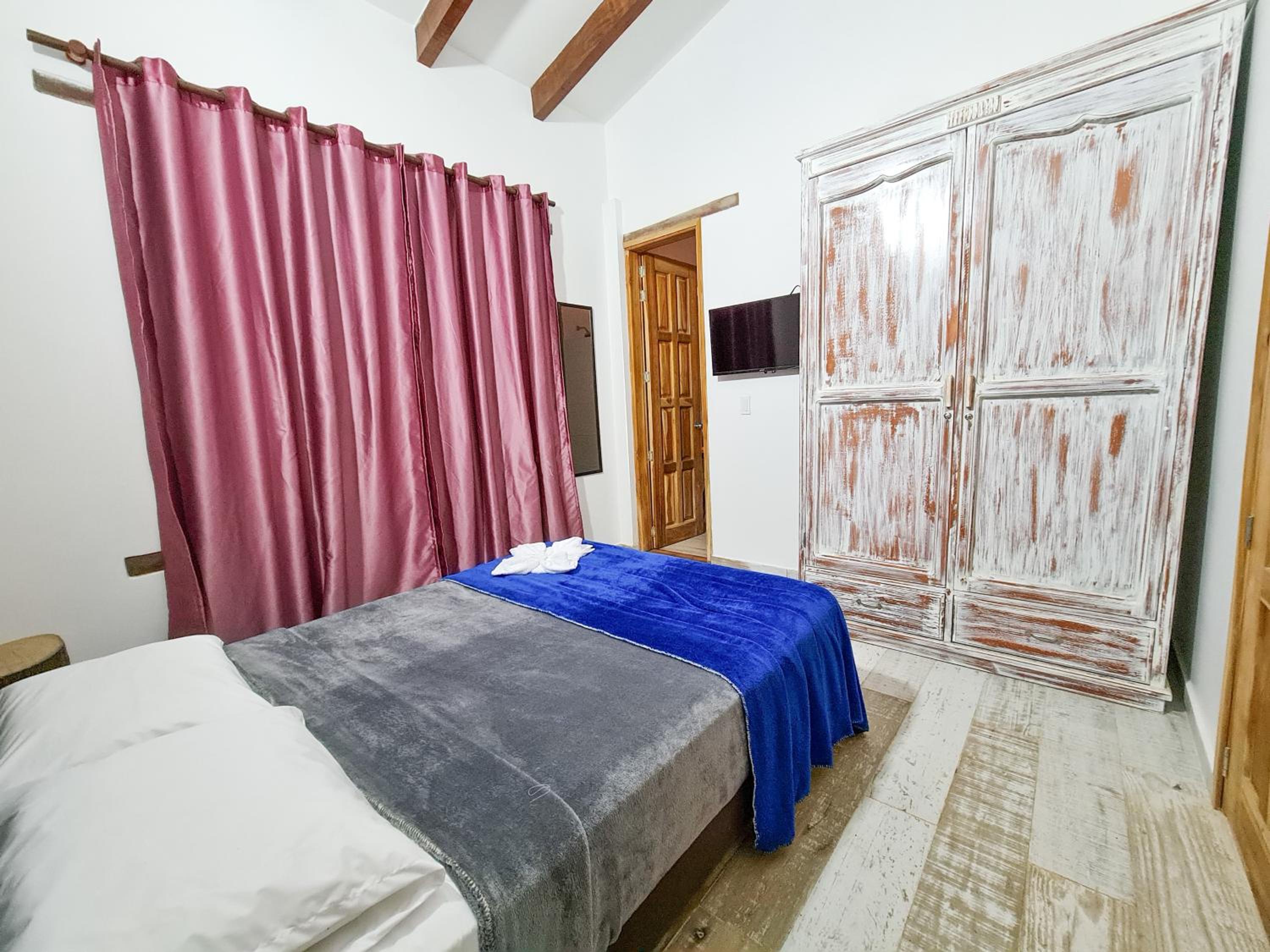 La Mercedes Cattaleya Hostal By Mh