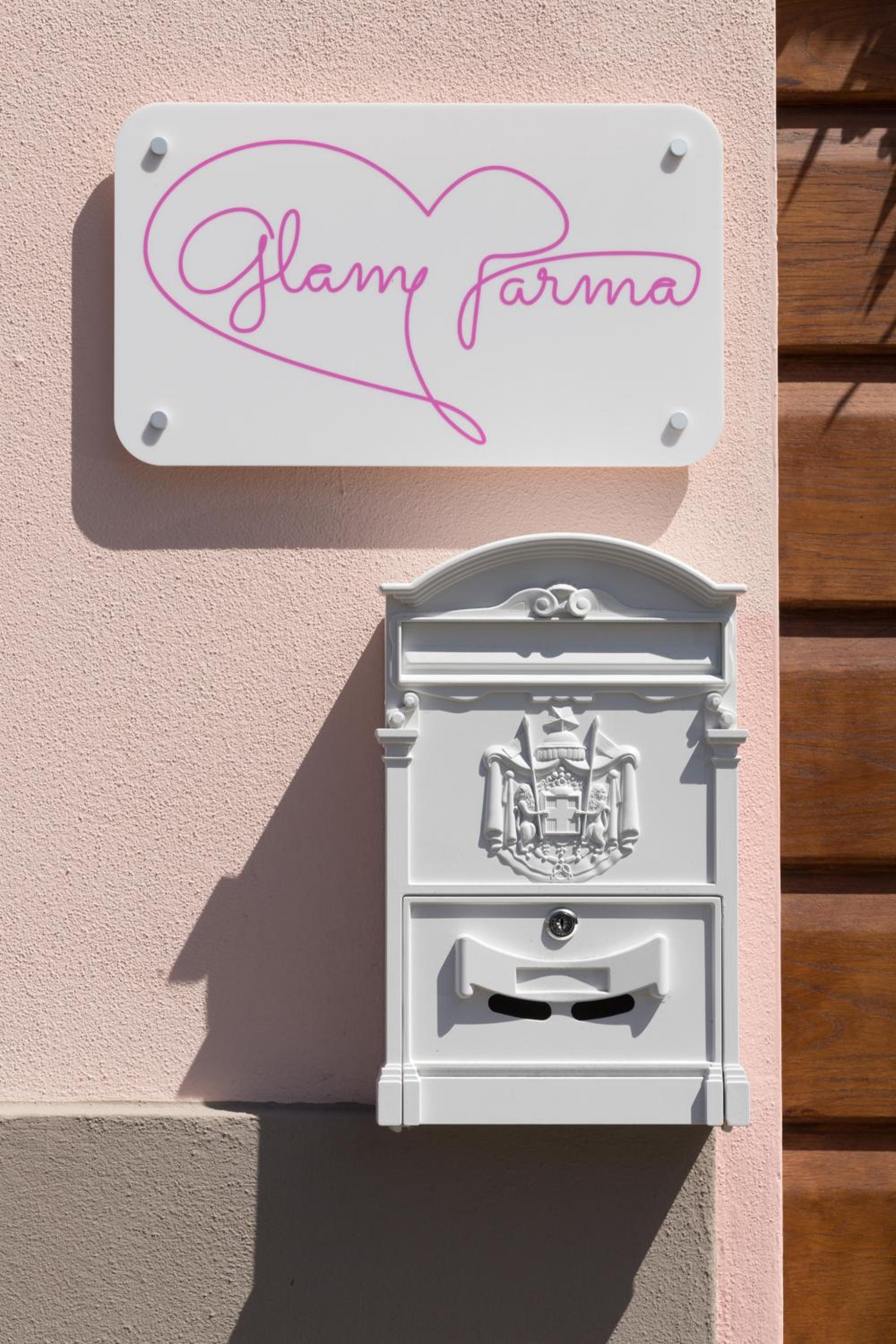 GLAM PARMA