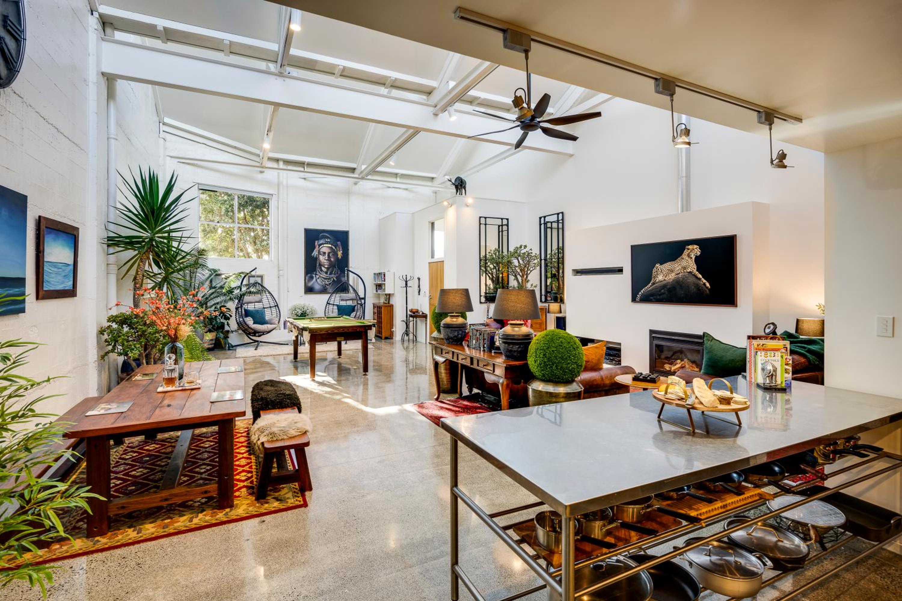 lounge