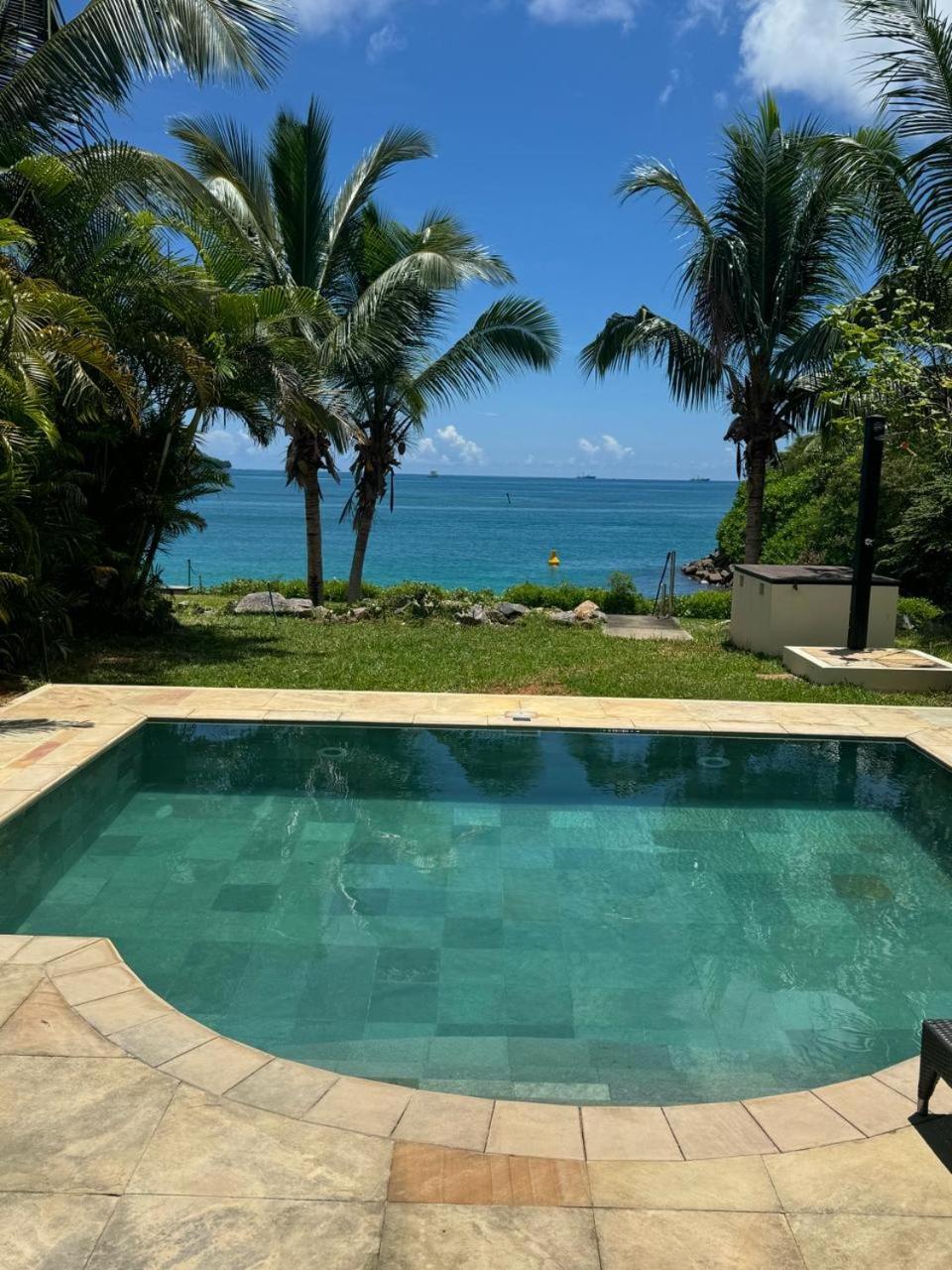 Eden Island Maison with pool photo 3