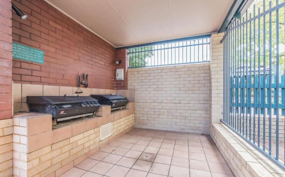 Cosy Apt in Subiaco with Free Parking
