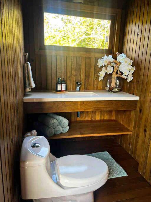RD001 Linda Casa en Rio Dulce - Property Image 8