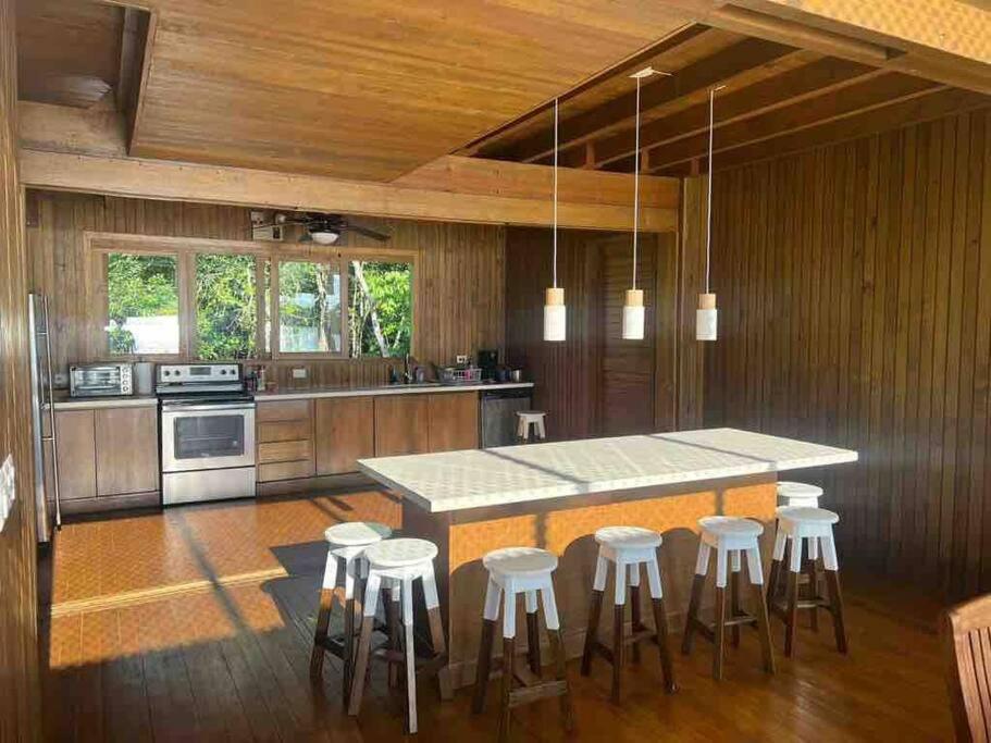 RD001 Linda Casa en Rio Dulce - Property Image 4