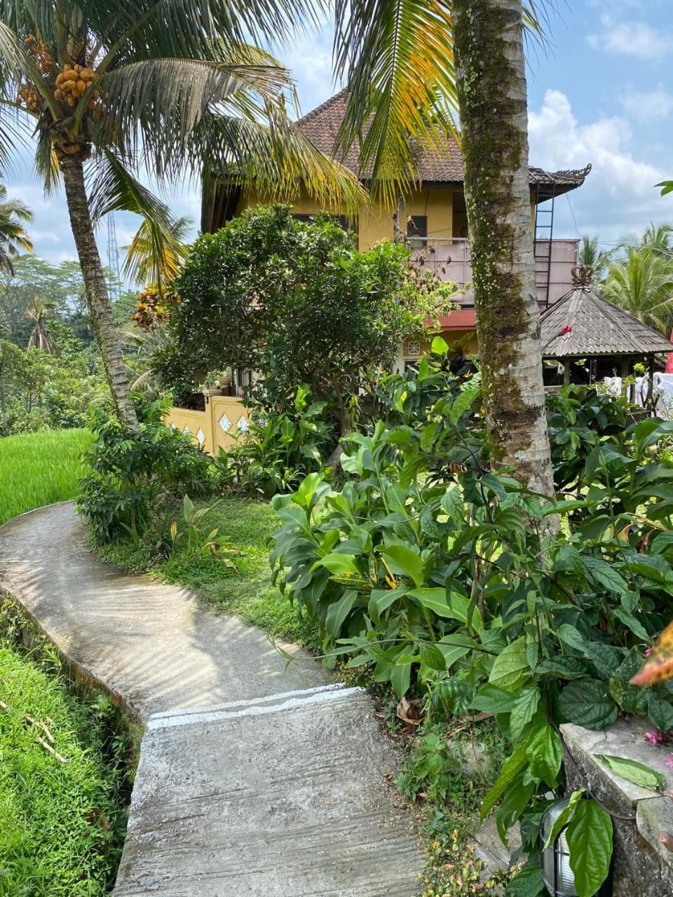 Hotel Dukuh Village Villas & Art