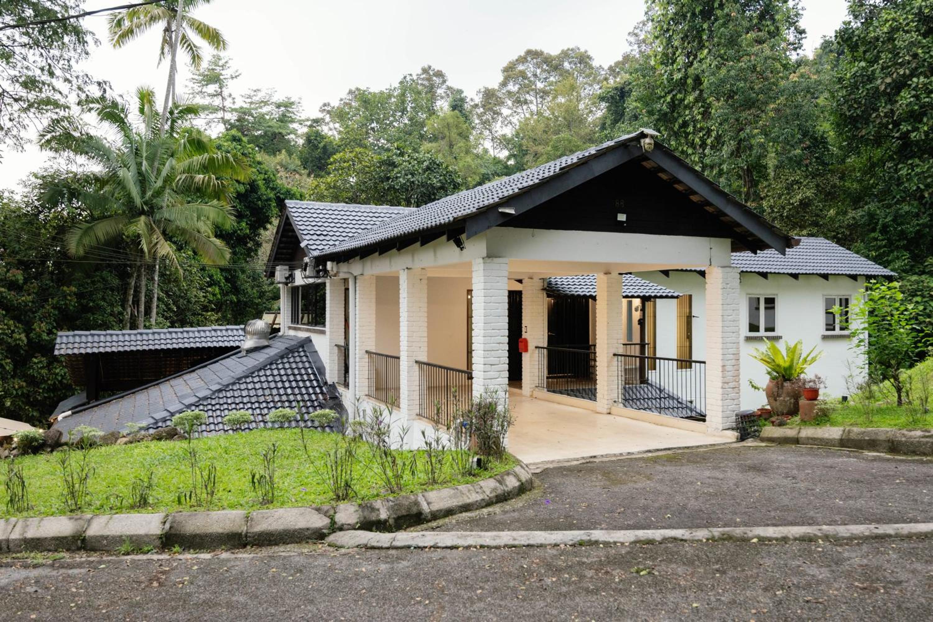 LilyJo's Modern Treehouse Serendah photo 5