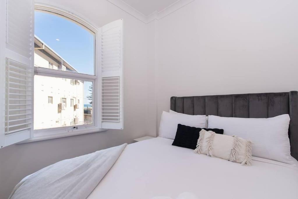Largs Oasis, Beach and Jetty views - Free wine