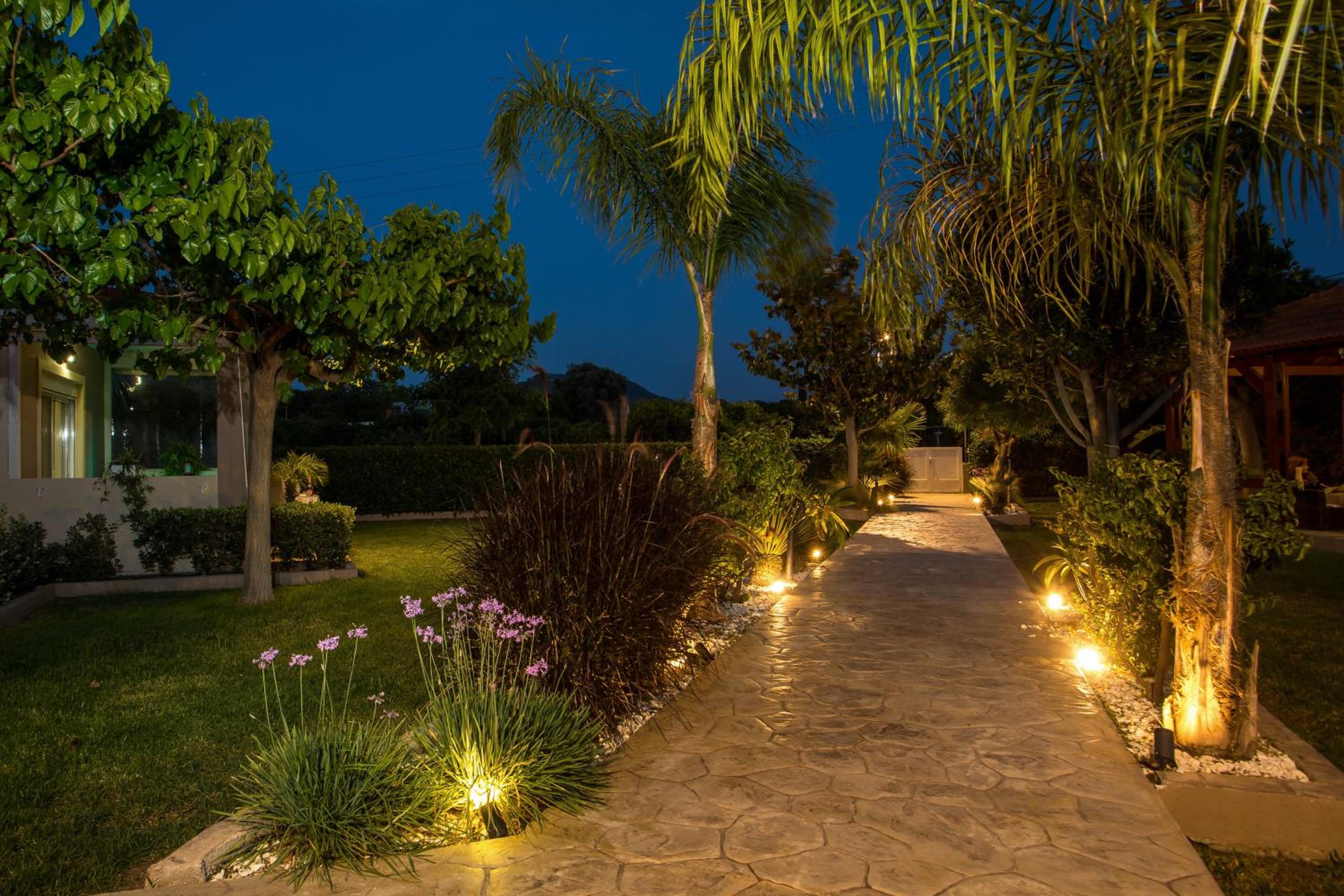 Sea Breeze & Nature villa, with heated pool and garden retreat view 5
