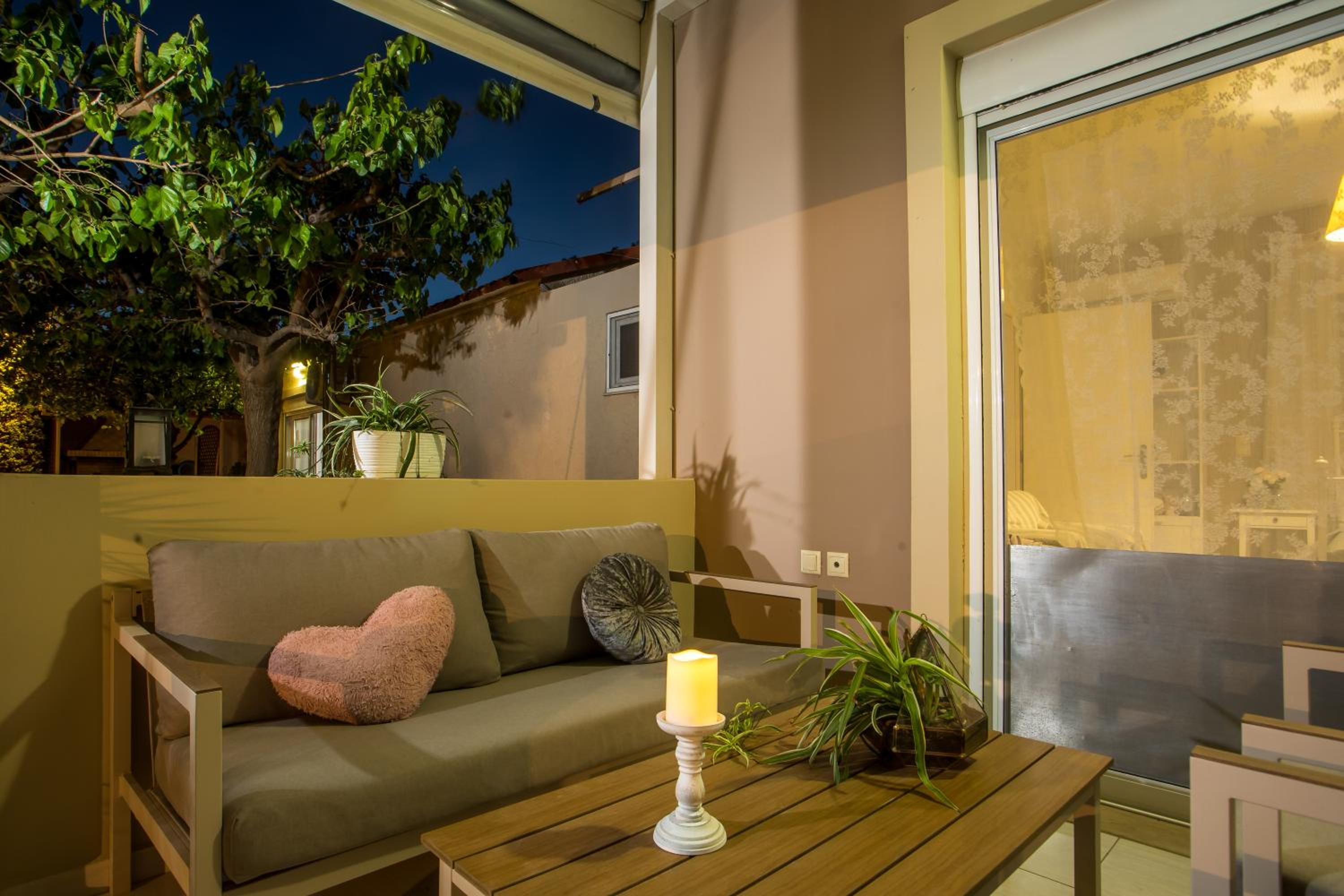 Sea Breeze & Nature villa, with heated pool and garden retreat view 2