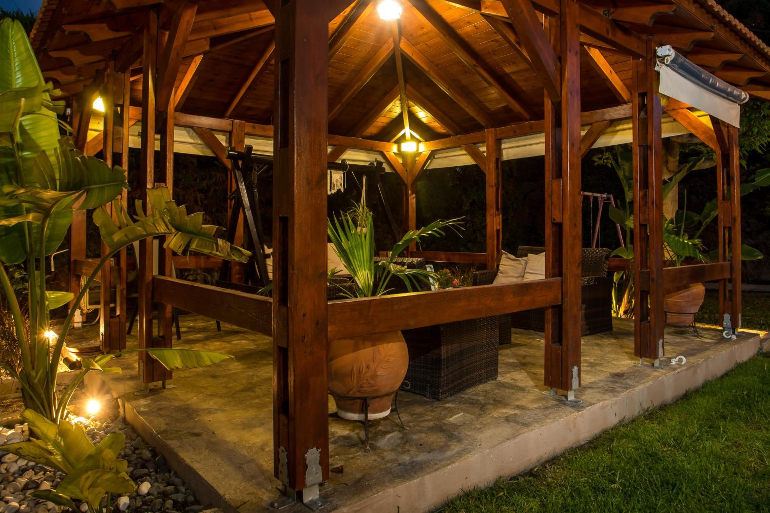 Sea Breeze & Nature villa, with heated pool and garden retreat view 4