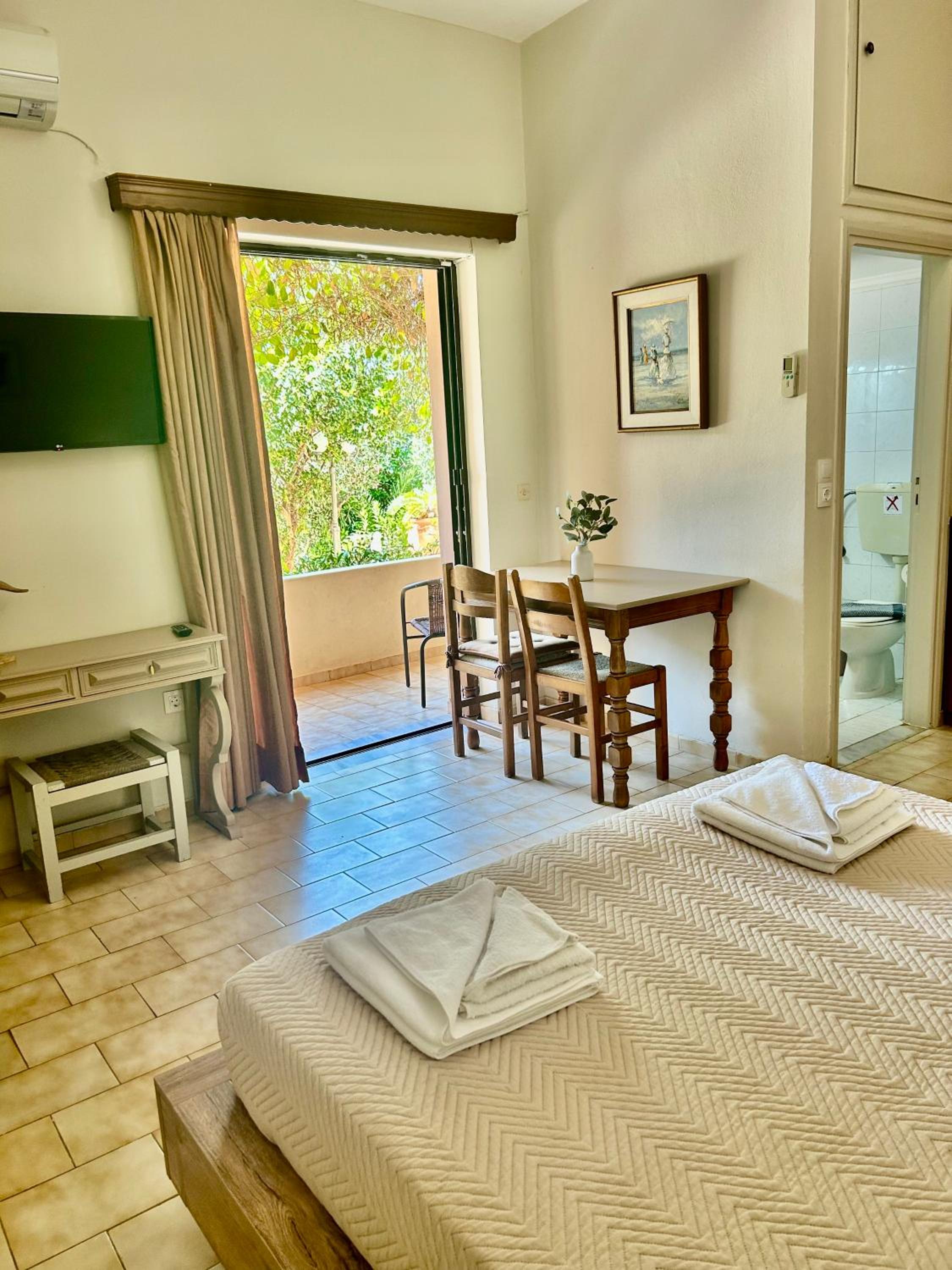 Esperia apartments