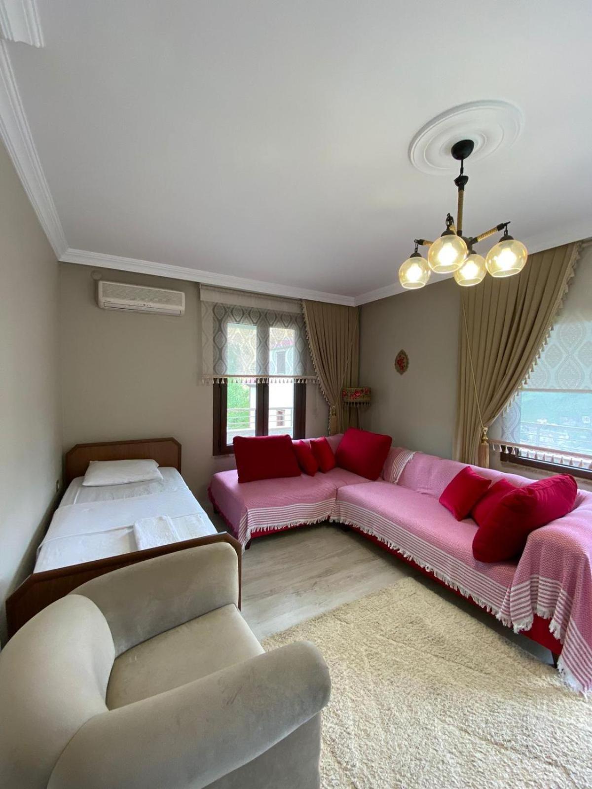 Vinland Villa Atalar